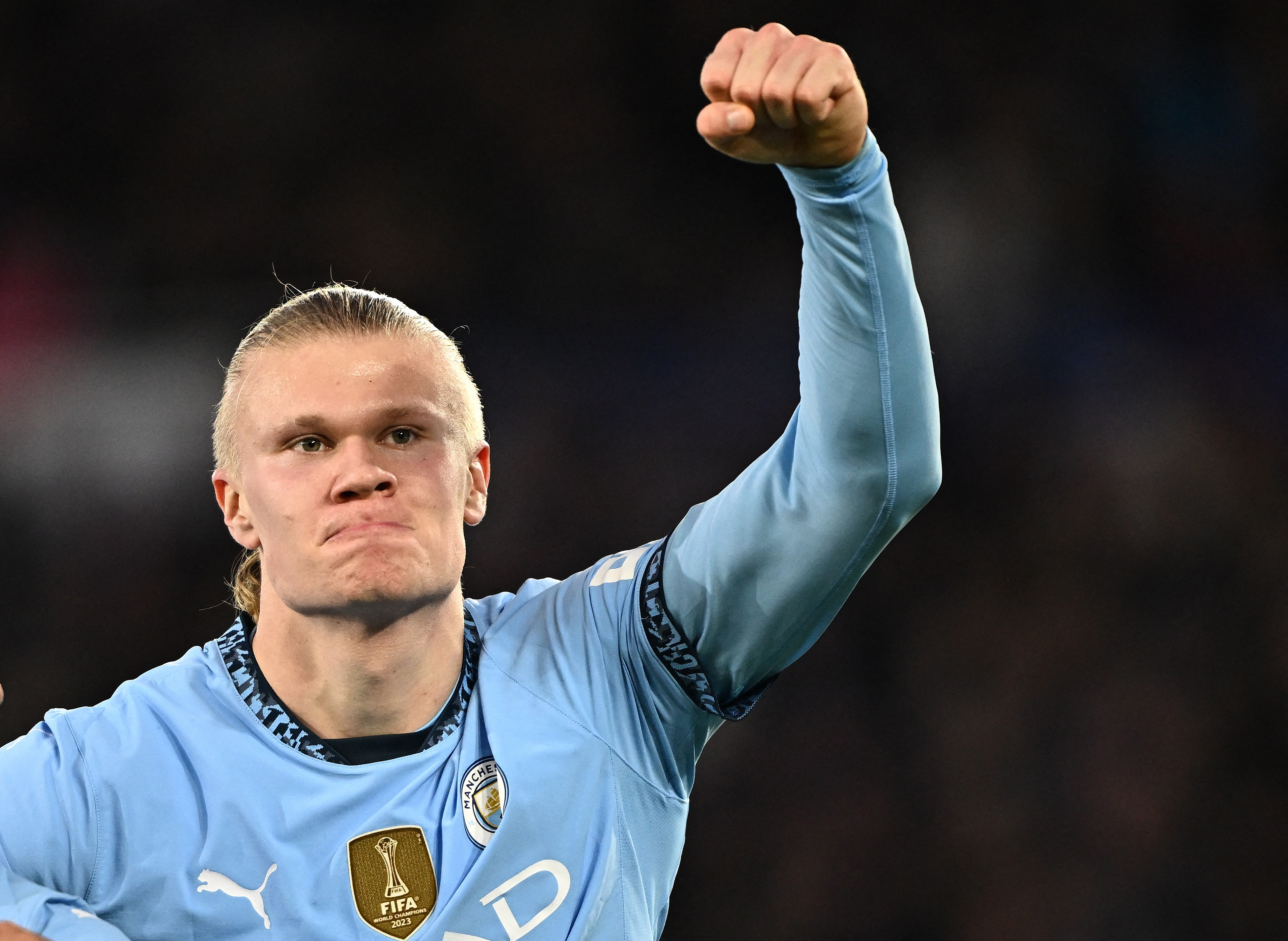 爱游戏官网入口哈兰德在快船比赛中大比分获胜，刷新纪录引发热议！