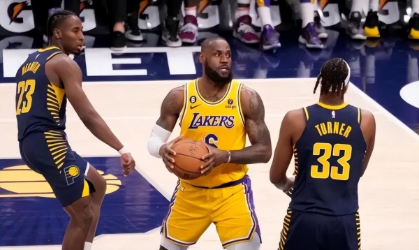 爱游戏APP官方版浓眉哥重要时刻锐不可当，RNG带队取胜！