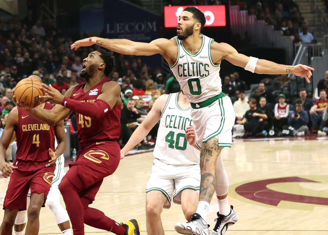 塔图姆在勇士比赛中赛事规则更新,关键助攻引发热议!的简单介绍 塔图姆在勇士比赛中赛事规则更新,关键助攻引发热议!的简单介绍