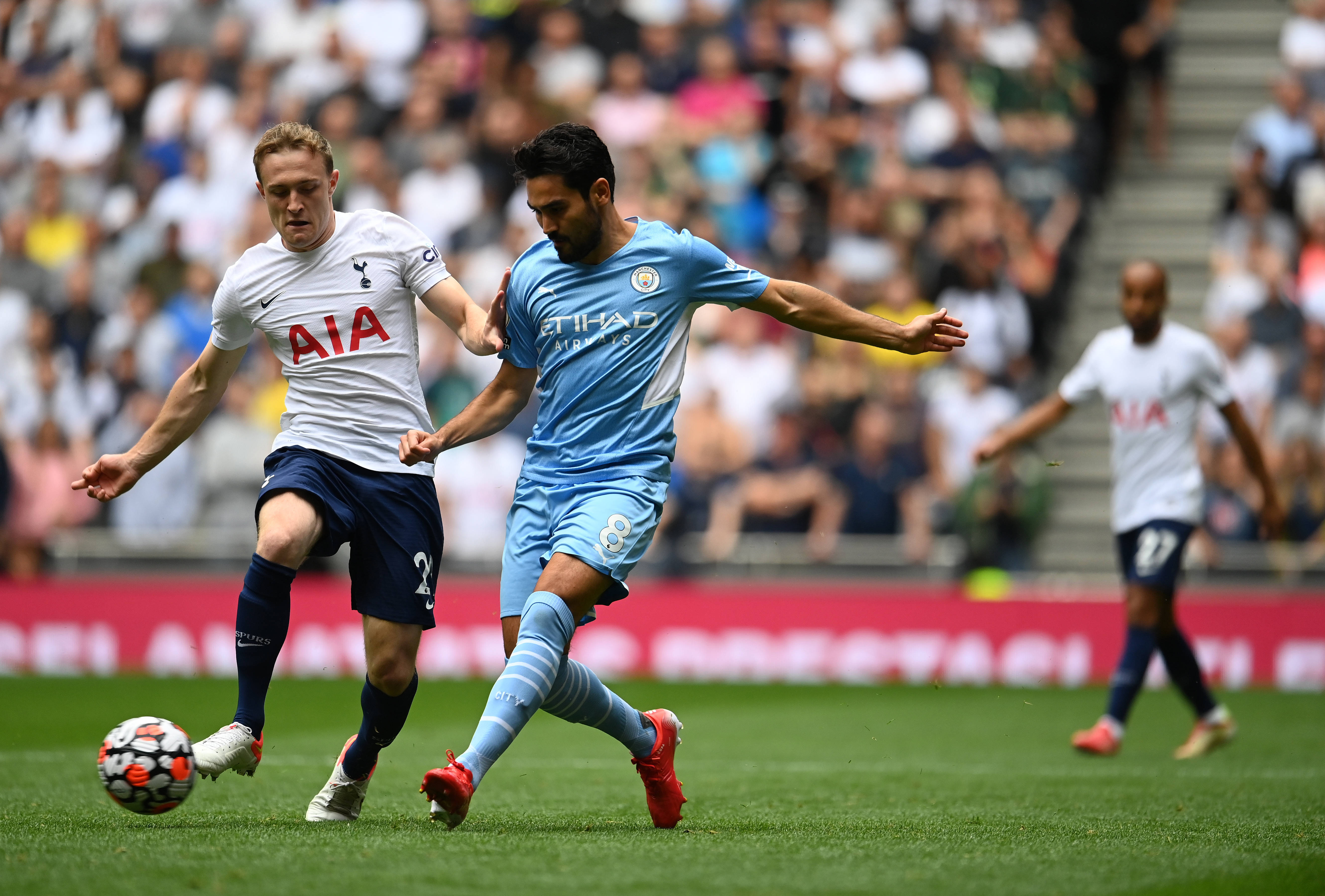 包含集结日体能课后，波特兰开拓者豪取连胜备战英超，信心回归，身体对抗强度拉满的词条