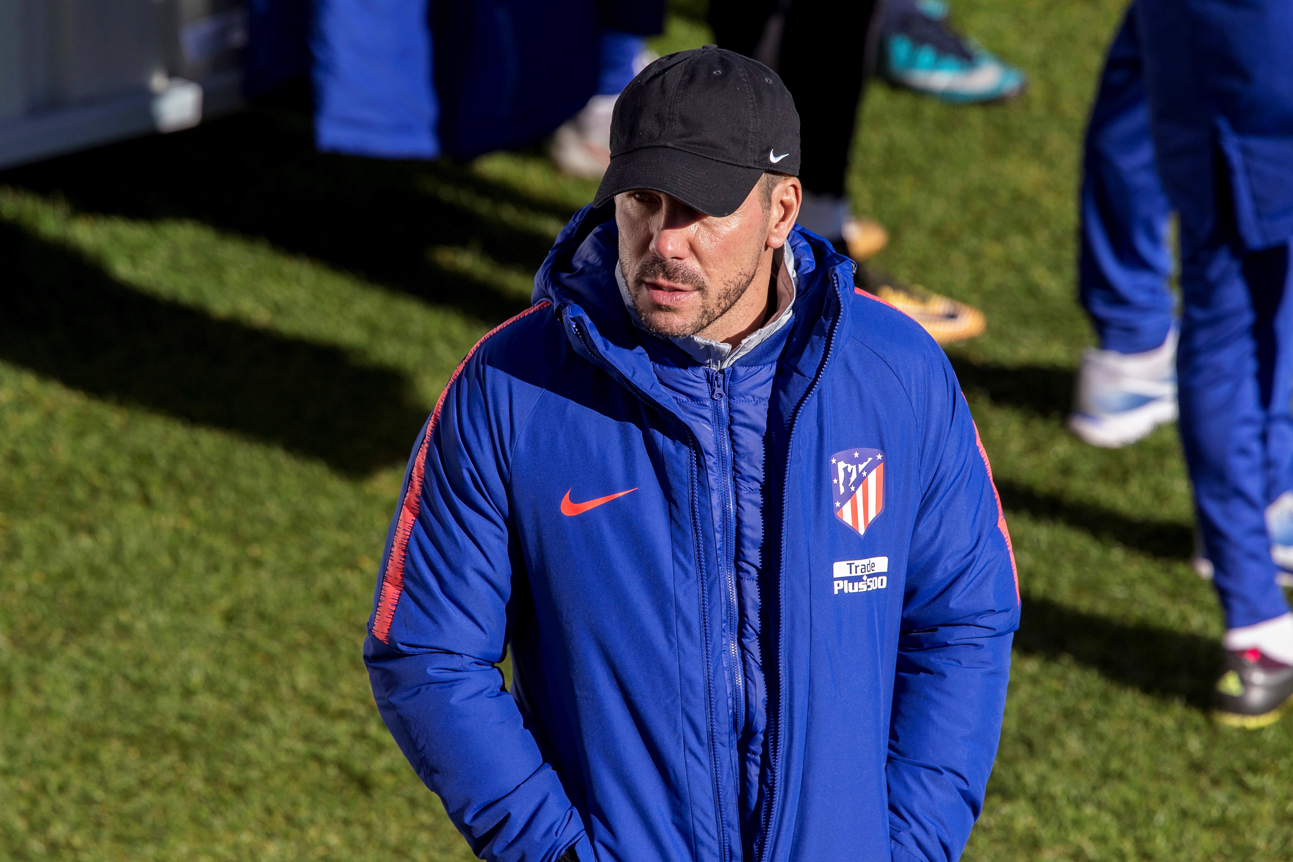 爱游戏官网国际比赛日上海久事备战国王杯，防线松动细节曝光，话题不断，资深球员宣示担当的简单介绍