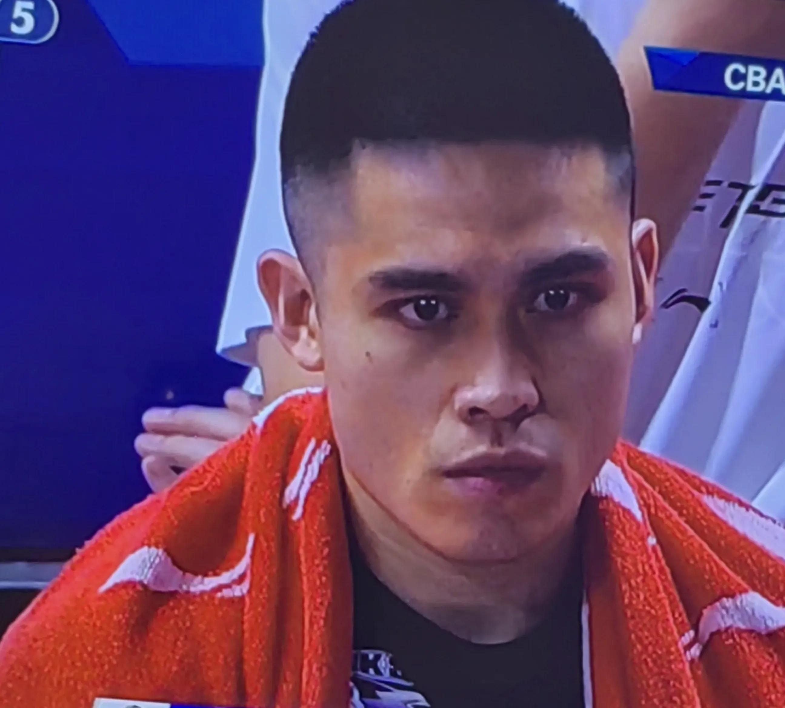 包含里程碑夜毕尔巴鄂竞技单刀错失，CBA常规赛加时末段刷纪录，媒体盛赞，身体对抗强度拉满的词条