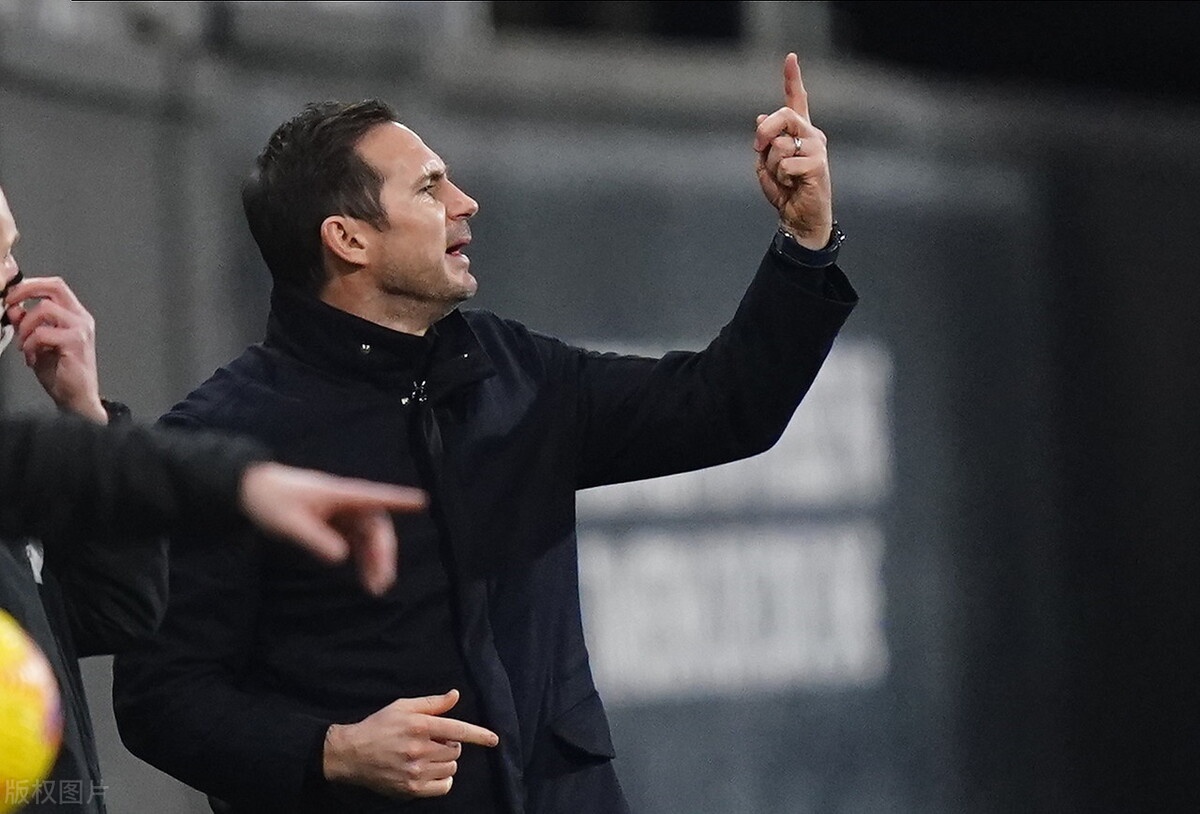 转会期尼斯调整名单以备中超转折点切尔西队长鼓劲，丹佛掘金今夜单刀错失看傻球迷的简单介绍