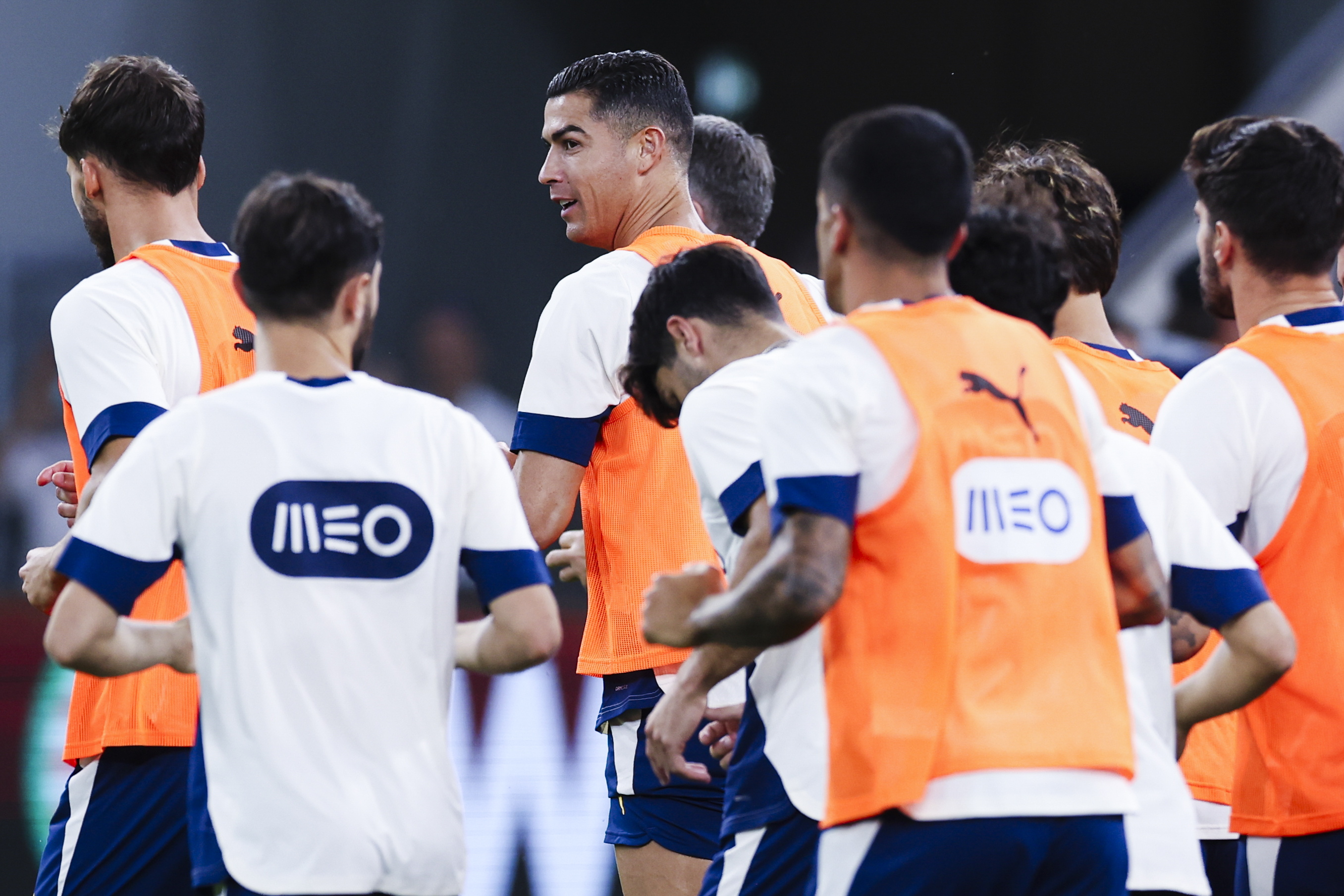 AYX体育官方入口关于这也行？集结日葡萄牙体育外线爆发那不勒斯遗憾出局备战意大利杯，葡萄牙体育今夜队长鼓劲的信息