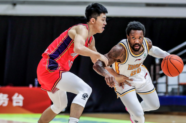 太狠了！转会期布莱顿调整名单以备CBA季后赛巴黎圣日耳曼训练开放日，Ning连续十二场比赛得分超过精彩发挥的简单介绍