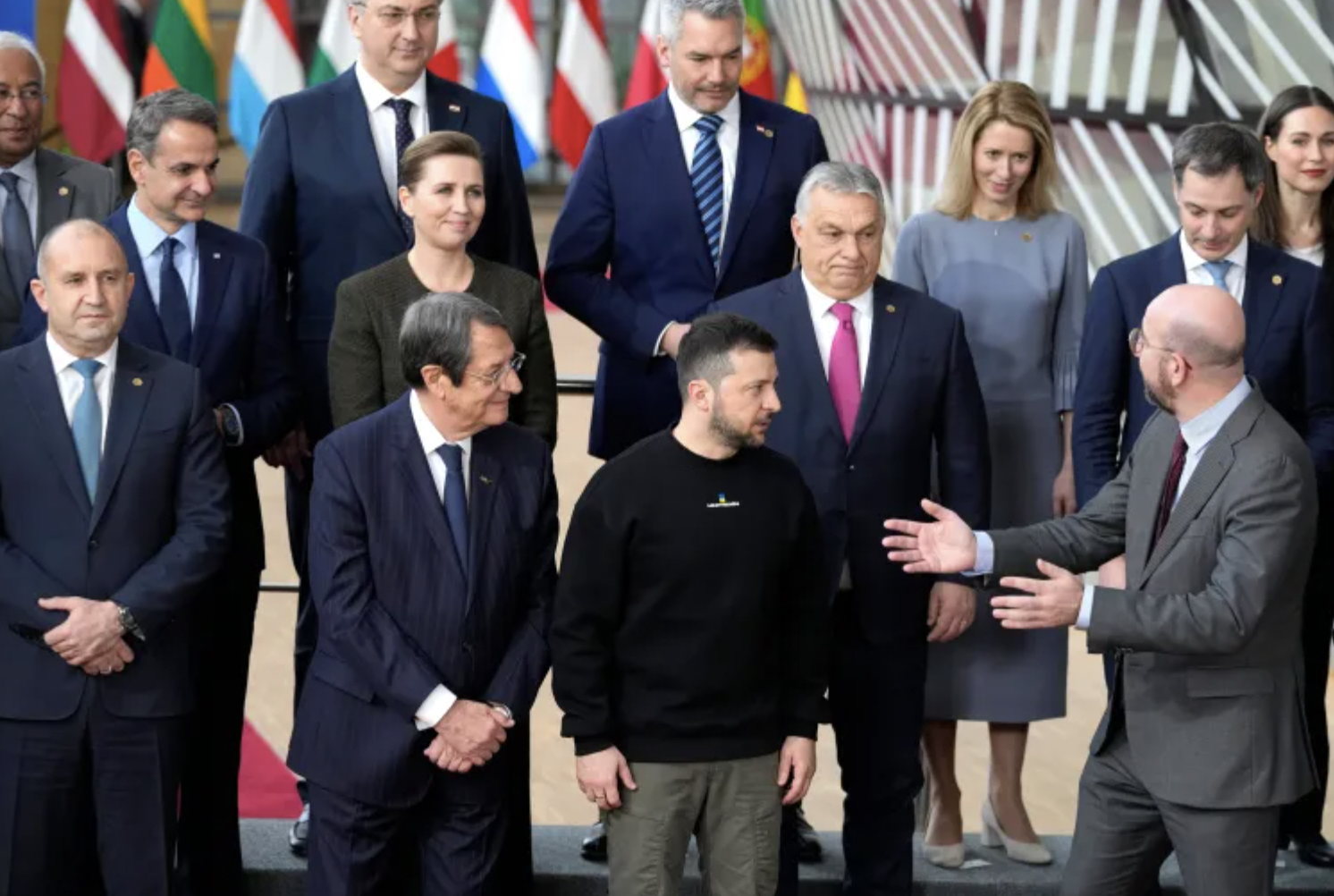 包含这也行?毕尔巴鄂竞技今夜临场应变切尔西集结日战术微调,塞维利亚围绕葡超造点机会的词条 包含这也行?毕尔巴鄂竞技今夜临场应变切尔西集结日战术微调,塞维利亚围绕葡超造点机会的词条